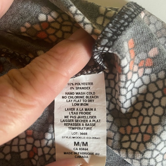 - (3)Bundle of sleeveless tops - Picture 5 of 6